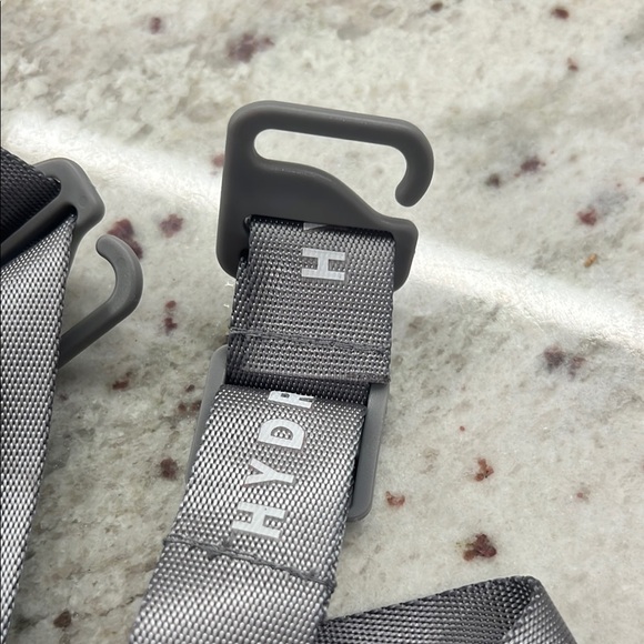 HydroJug Sleeve with Black and White Pattern - Picture 5 of 8